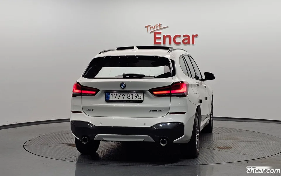 BMW X1 xDrive 20i M 2022 — миниатюра 4