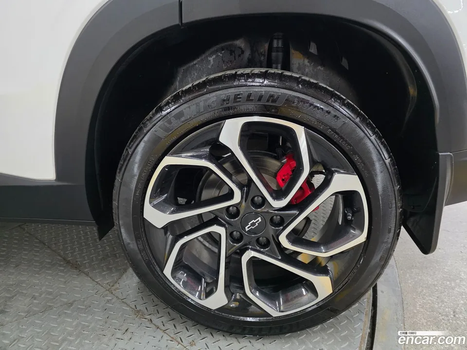 Chevrolet Trax Crossover 1.2 RS 2023 — миниатюра 2
