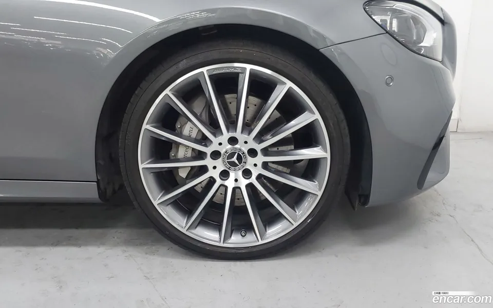 Mercedes-Benz E-Class E350 4MATIC AMG Line 2022 — миниатюра 5