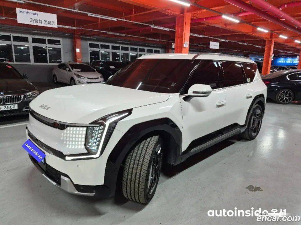 Kia EV9 4WD 2023 — фото 1, купить с доставкой в Москву