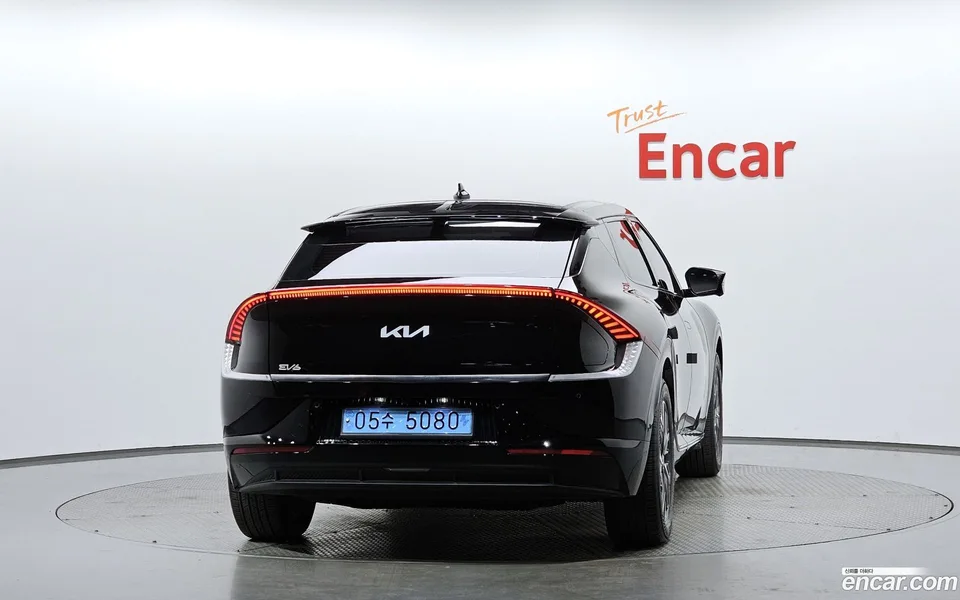 Kia EV6 2023 — миниатюра 4