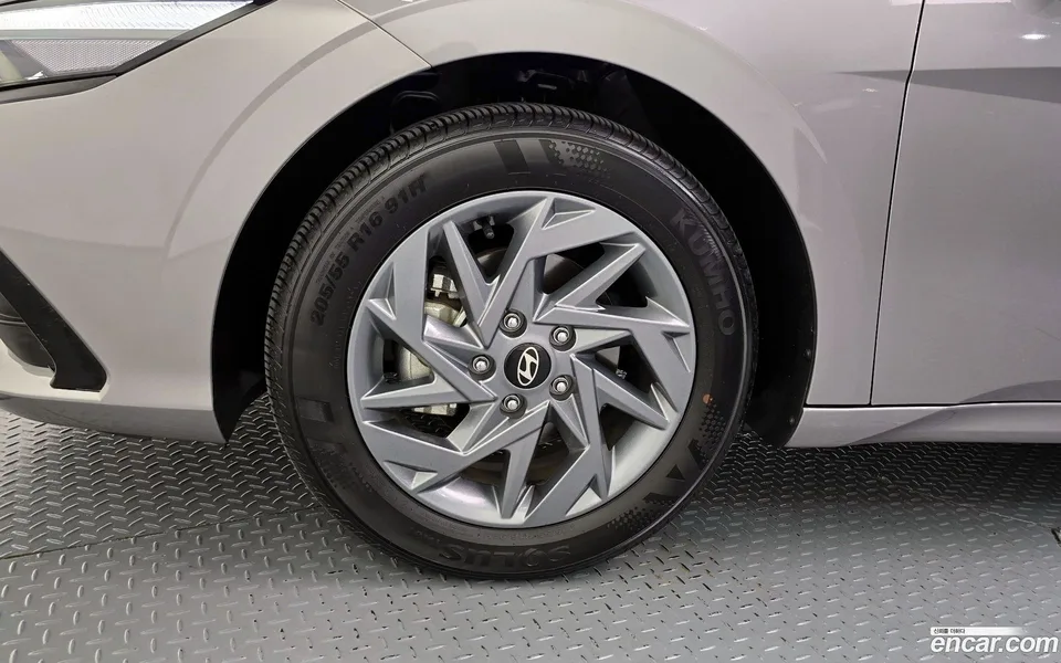 Hyundai Avante CN7 1.6 2024 — миниатюра 2