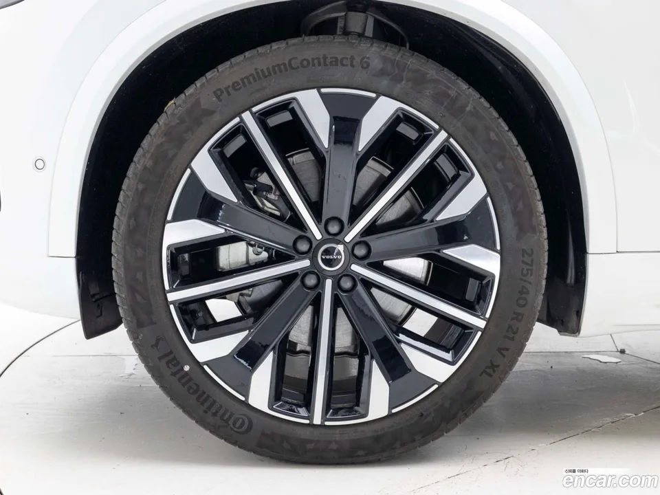 Volvo XC90 B6 2026 — миниатюра 2