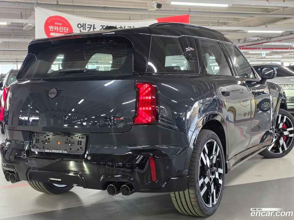 MINI Cooper S Countryman ALL4 JCW 2026 — миниатюра 3