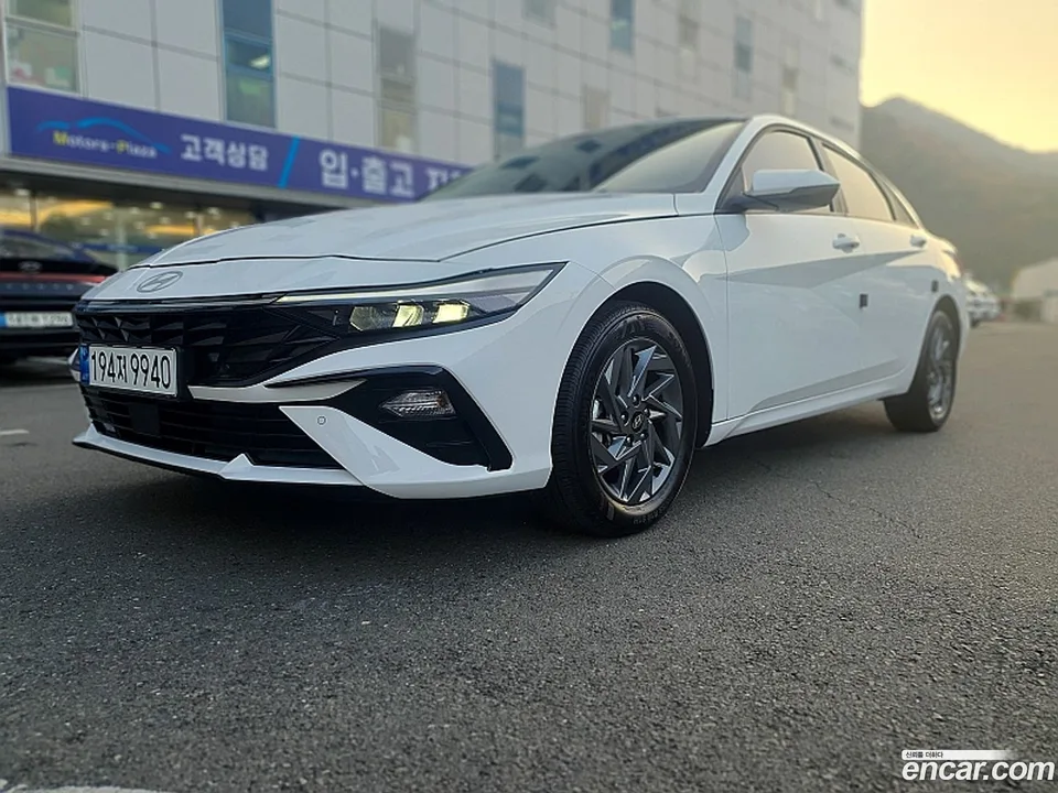 Hyundai Avante CN7 1.6 2024 — миниатюра 3