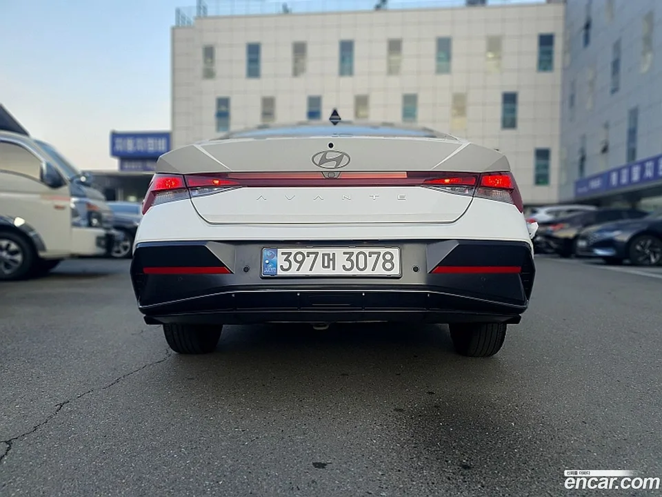 Hyundai Avante CN7 1.6 2024 — миниатюра 2
