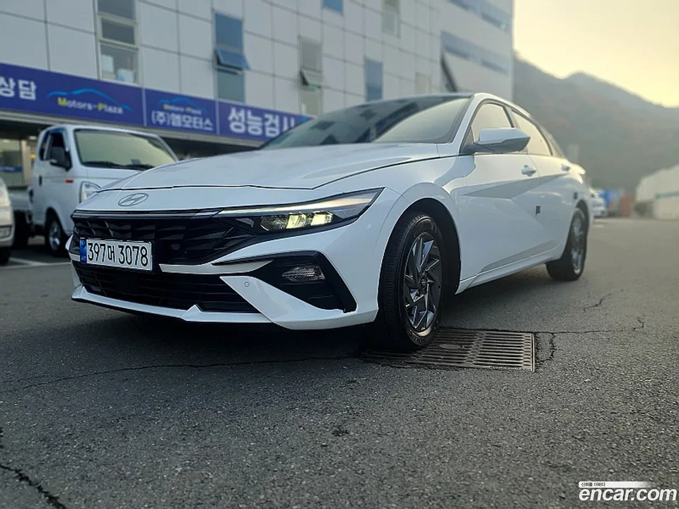 Hyundai Avante CN7 1.6 2024 — фото 1, купить с доставкой в Москву