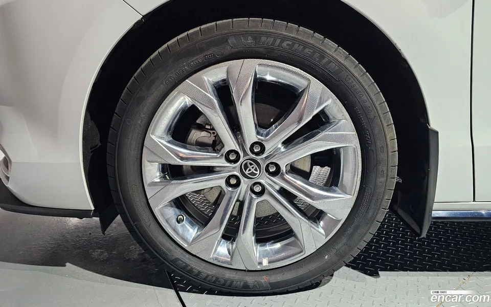 Toyota Sienna 2.5 2WD 2022 — миниатюра 2