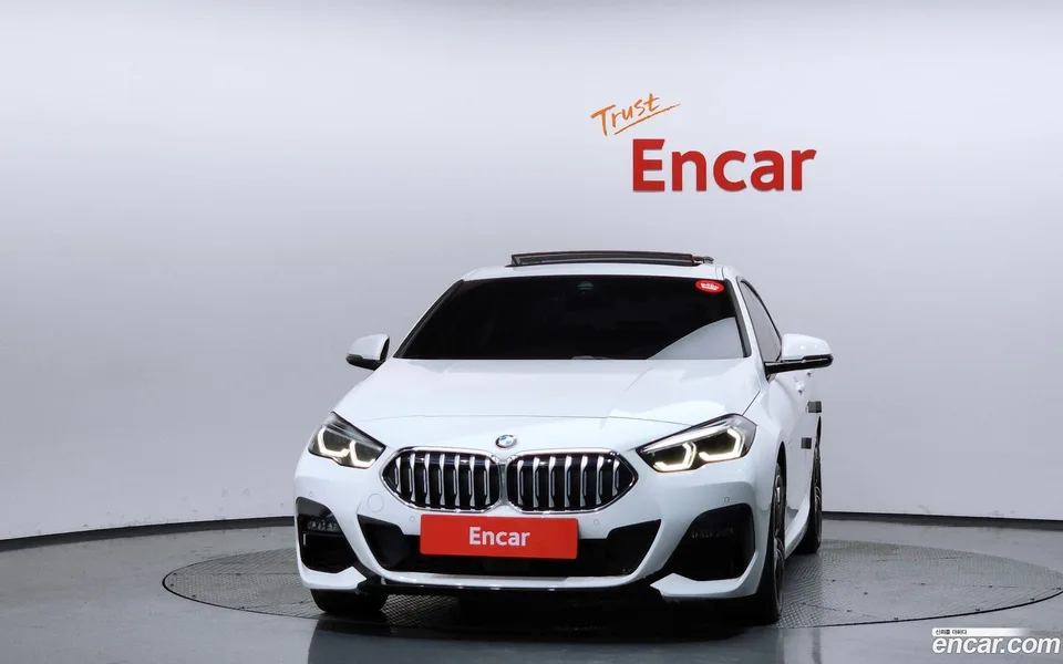 BMW 2 Series Gran Coupe 220i M 2023 — миниатюра 3