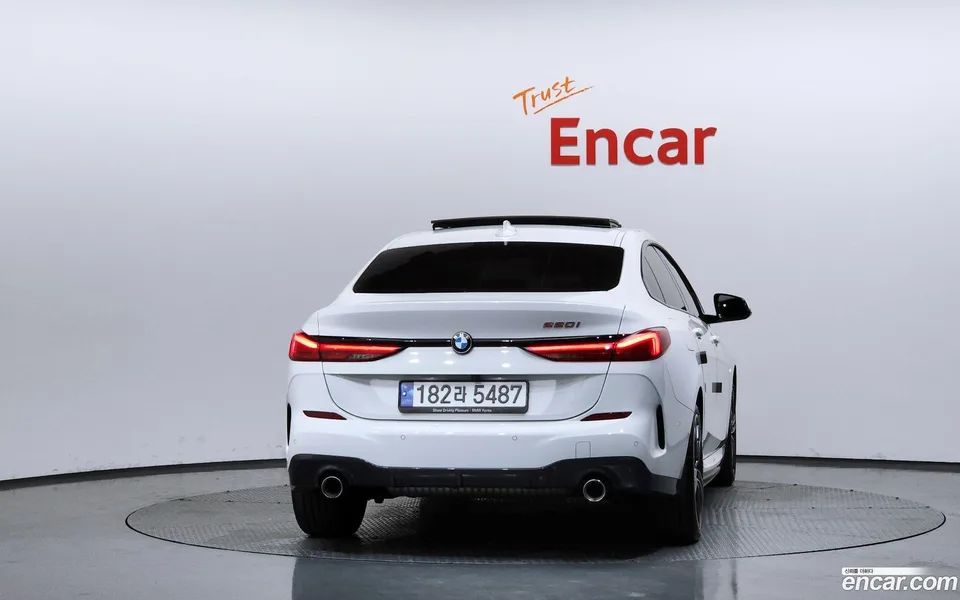 BMW 2 Series Gran Coupe 220i M 2023 — миниатюра 4