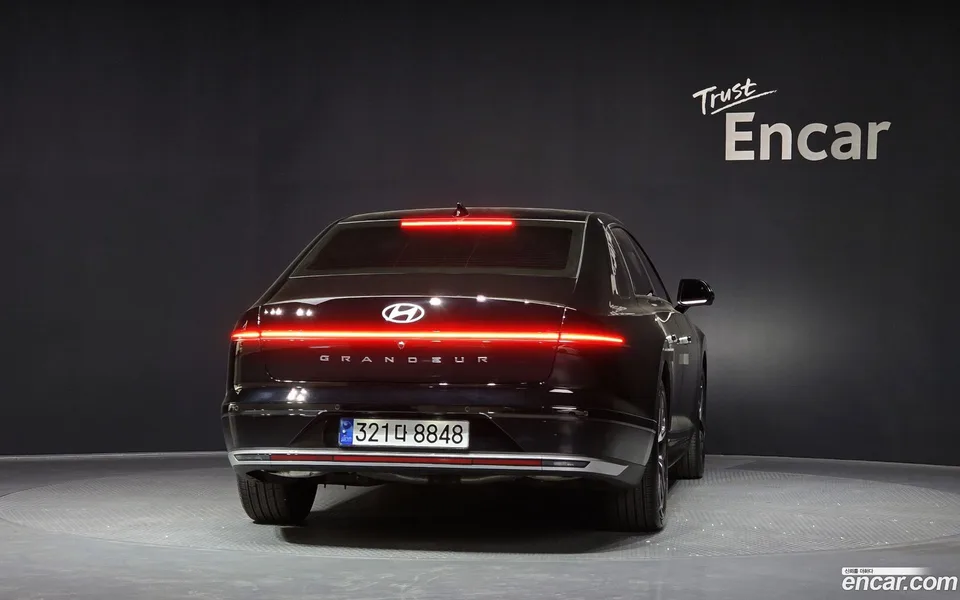 Hyundai Grandeur Hybrid 2024 — миниатюра 4