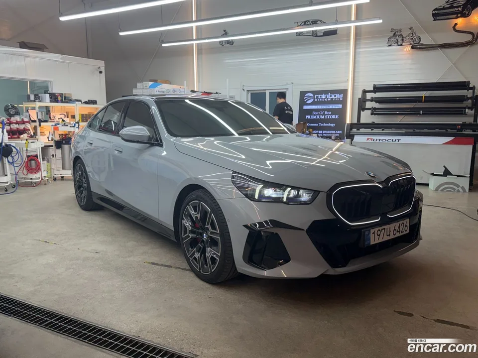 BMW 5 Series 530i xDrive M 2025 — миниатюра 3