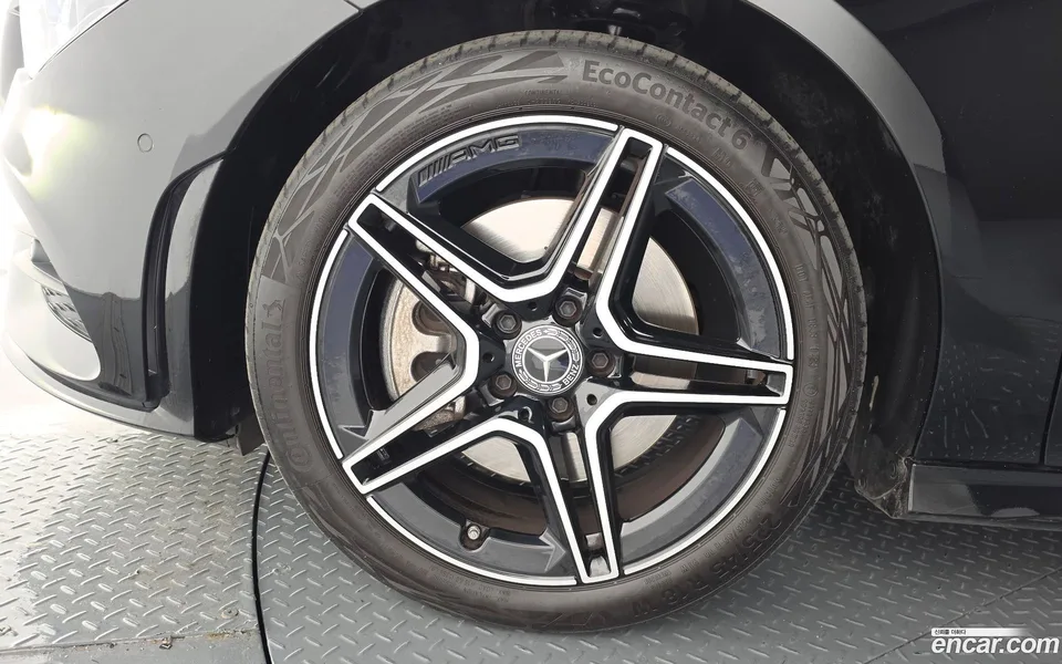 Mercedes-Benz CLA-Class CLA250 4MATIC 2023 — миниатюра 5