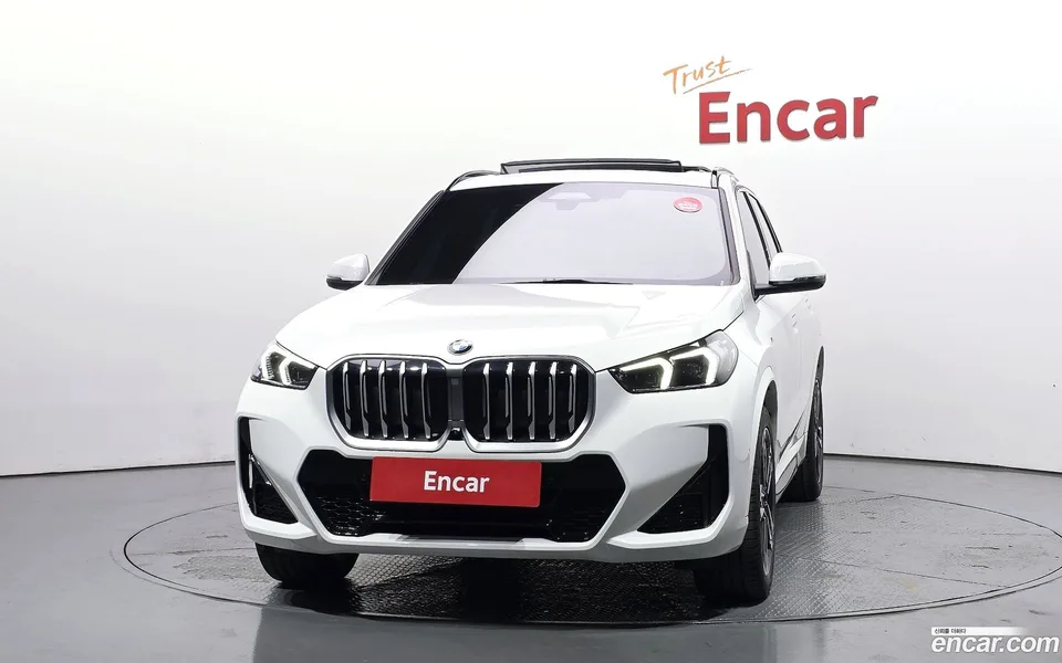 BMW X1 xDrive 20i M 2025 — миниатюра 3