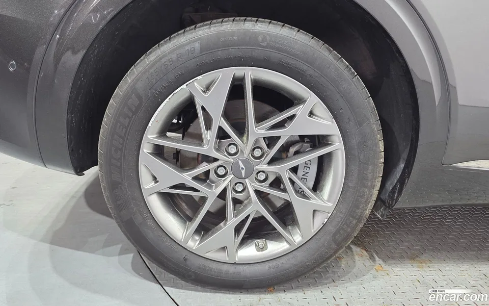 Genesis GV70 2.5T AWD 2023 — миниатюра 2