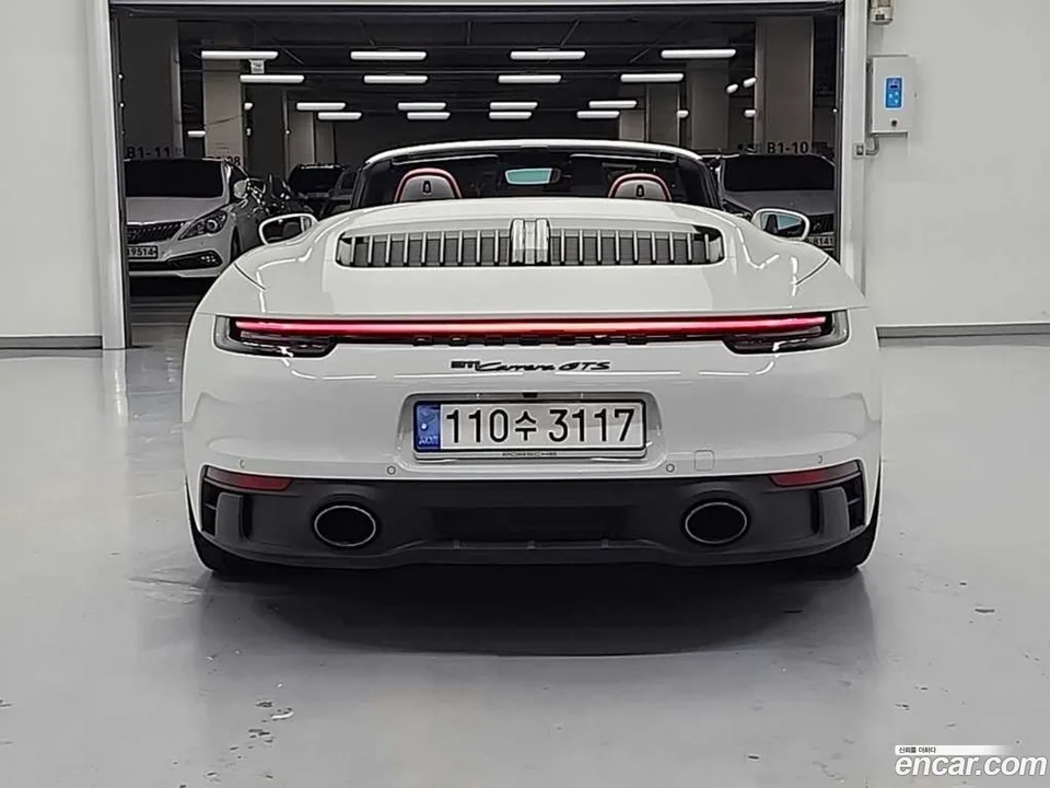 Porsche 911 (992) GTS 2022 — миниатюра 3