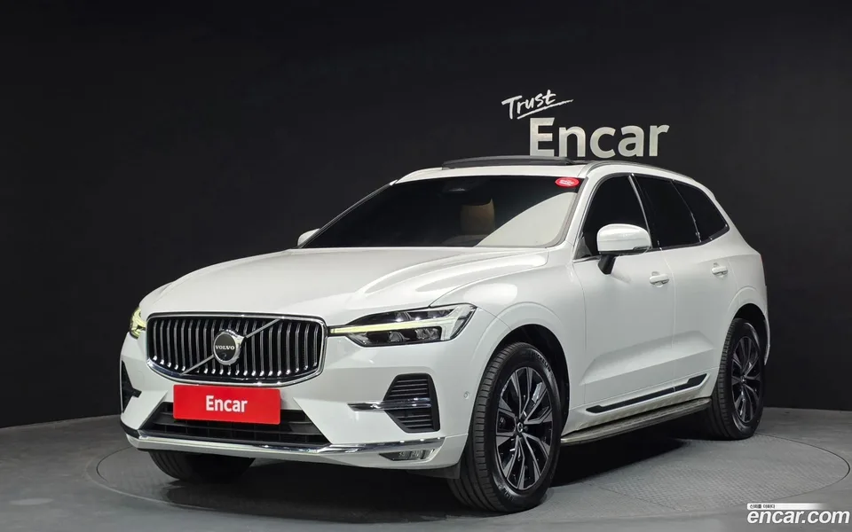 Volvo XC60 B5 2022 — фото 1, купить с доставкой в Москву