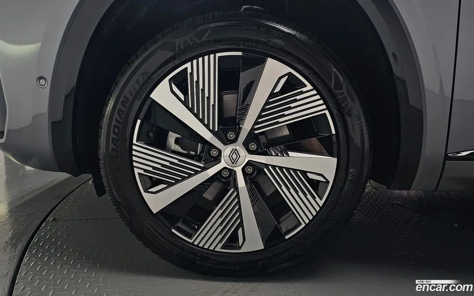 Renault Samsung Grand Koleos 1.5 E-TECH 2WD 2025 — миниатюра 2
