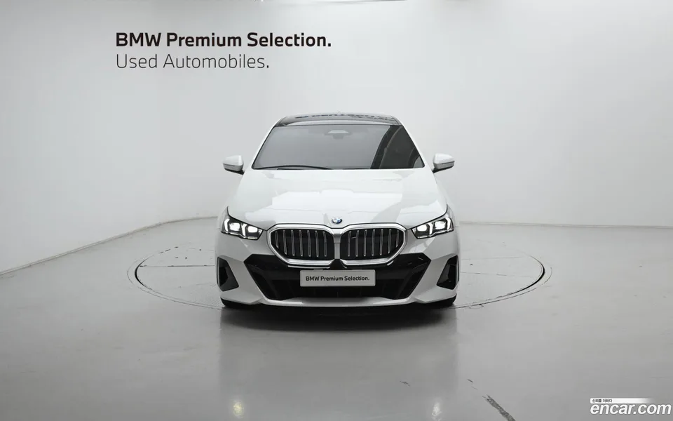 BMW 5 Series 523d M 2025 — миниатюра 3