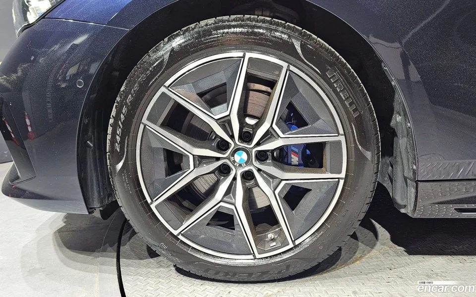 BMW 5 Series 520i M 2025 — миниатюра 5