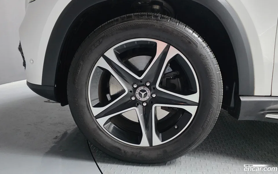 Mercedes-Benz GLE-Class GLE350e 4MATIC 2022 — миниатюра 2