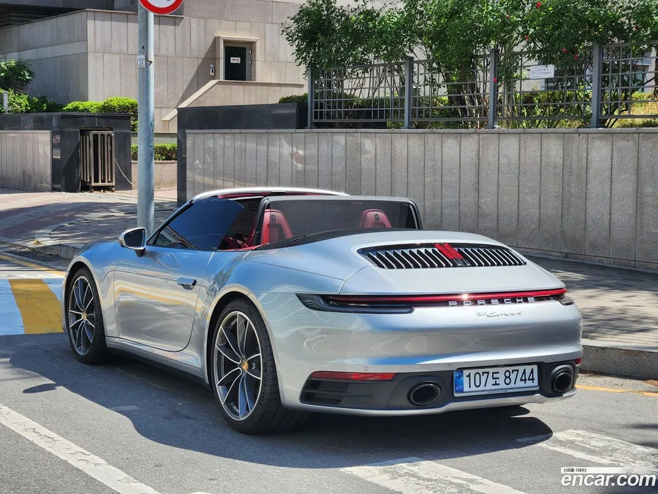 Porsche 911 (992) 4 2024 — миниатюра 5