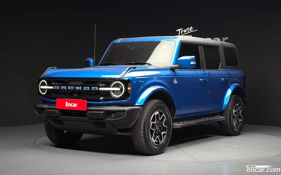 Ford Bronco 2.7 2022 — фото 1, купить с доставкой в Москву