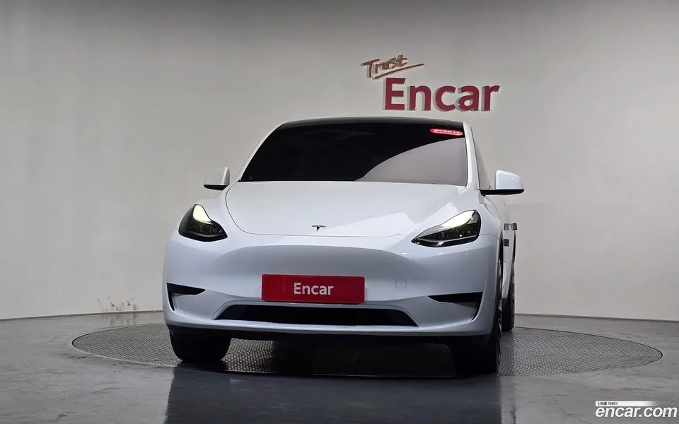 Tesla Model Y RWD 2024 — миниатюра 3