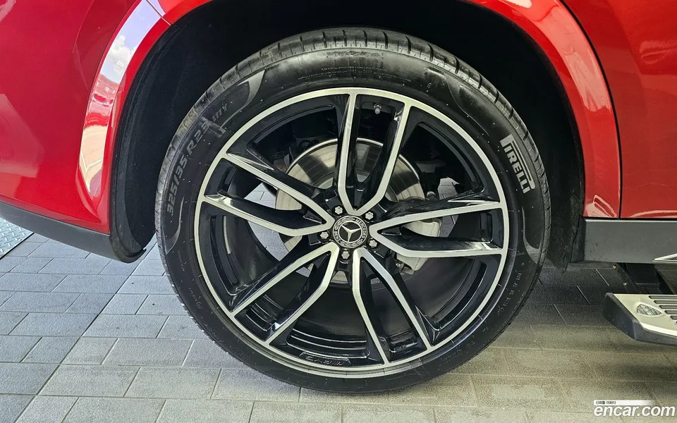 Mercedes-Benz GLS-Class GLS580 4MATIC 2023 — миниатюра 5