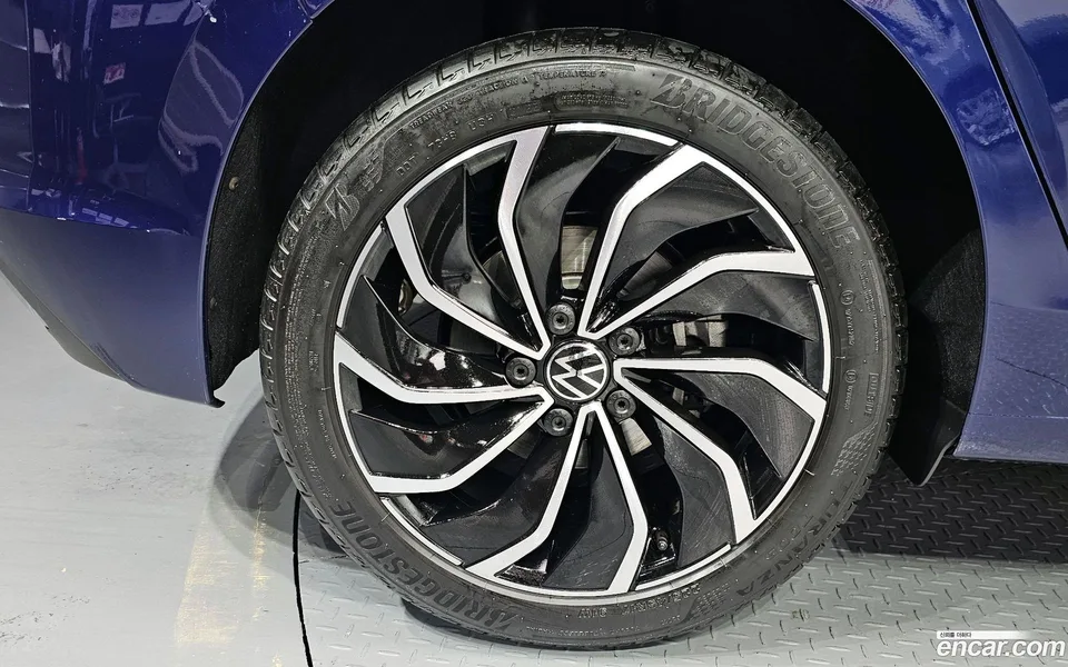 Volkswagen Golf 2.0 TDI 2023 — миниатюра 5