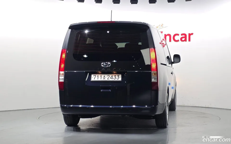 Hyundai Staria 11 2023 — миниатюра 4