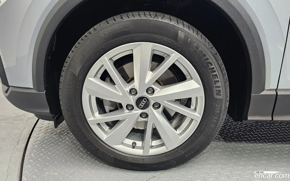 Audi Q2 35 TDI 2023 — миниатюра 2
