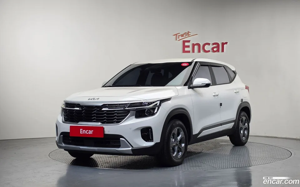 Kia Seltos 1.6 2WD 2025 — фото 1, купить с доставкой в Москву