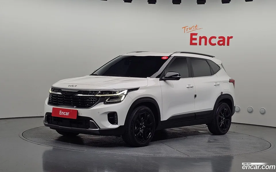 Kia Seltos 1.6 2WD 2022 — фото 1, купить с доставкой в Москву