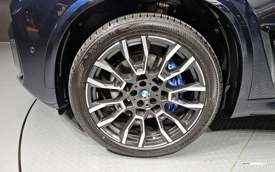 BMW X5 xDrive 40i M 2023 — миниатюра 5