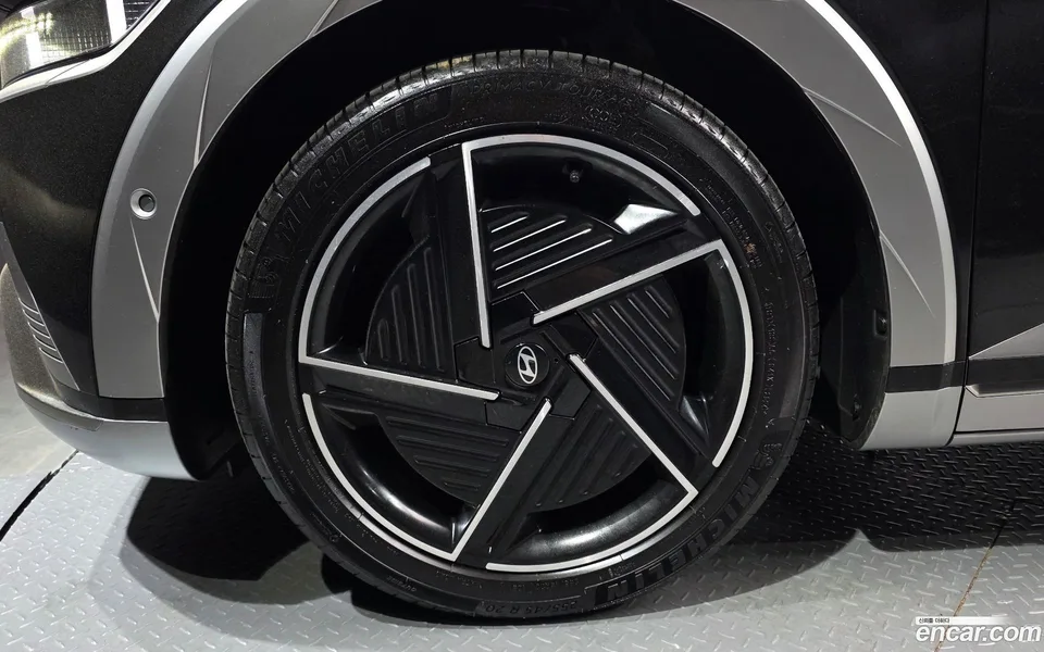 Hyundai Ioniq 5 2025 — миниатюра 5