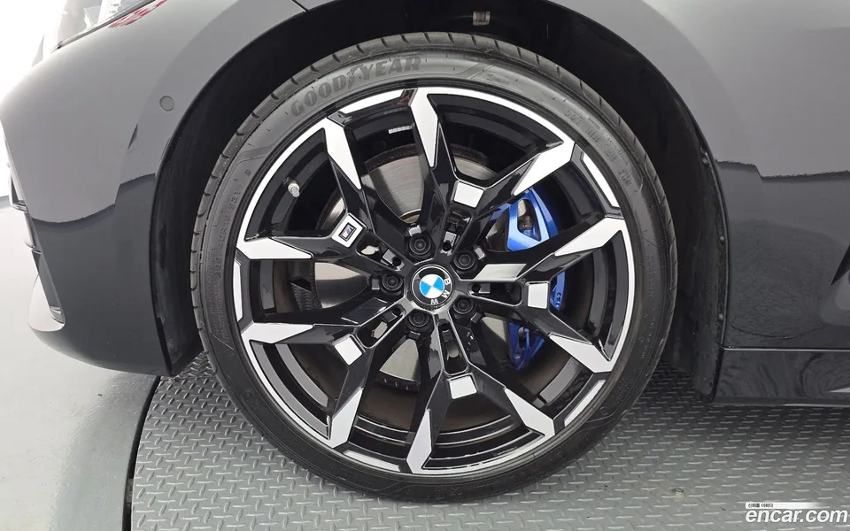 BMW 4 Series 420i M 2025 — миниатюра 2
