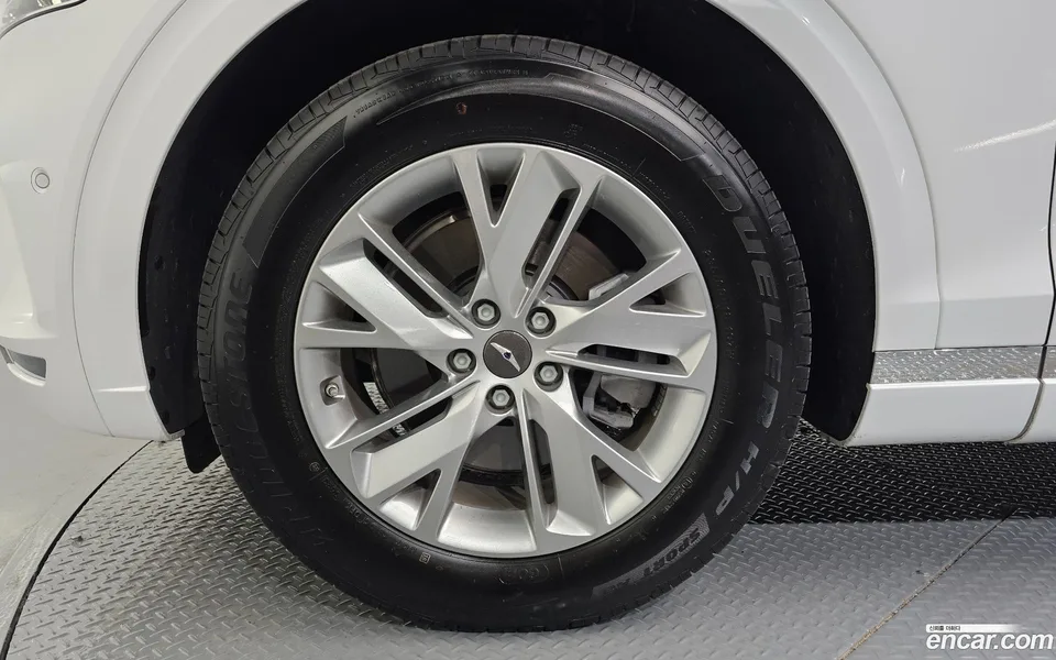 Genesis GV70 2.5T 2WD 2023 — миниатюра 2