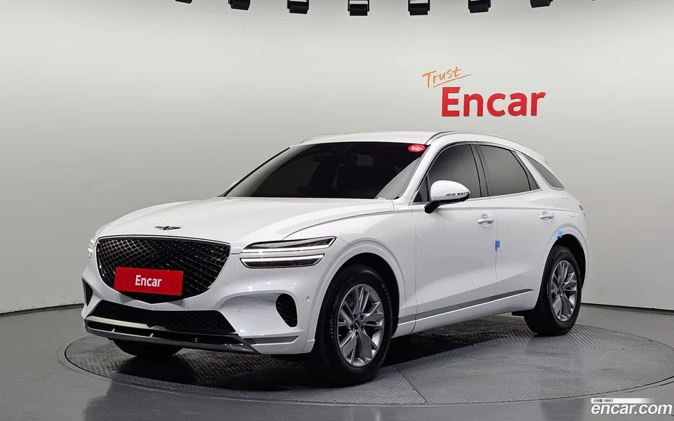 Genesis GV70 2.5T 2WD 2023 — фото 1, купить с доставкой в Москву