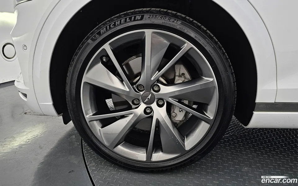 Genesis GV70 2.5T 2WD 2023 — миниатюра 2