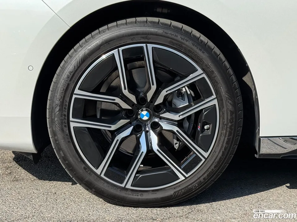 BMW 7 Series 740d xDrive M 2025 — миниатюра 5