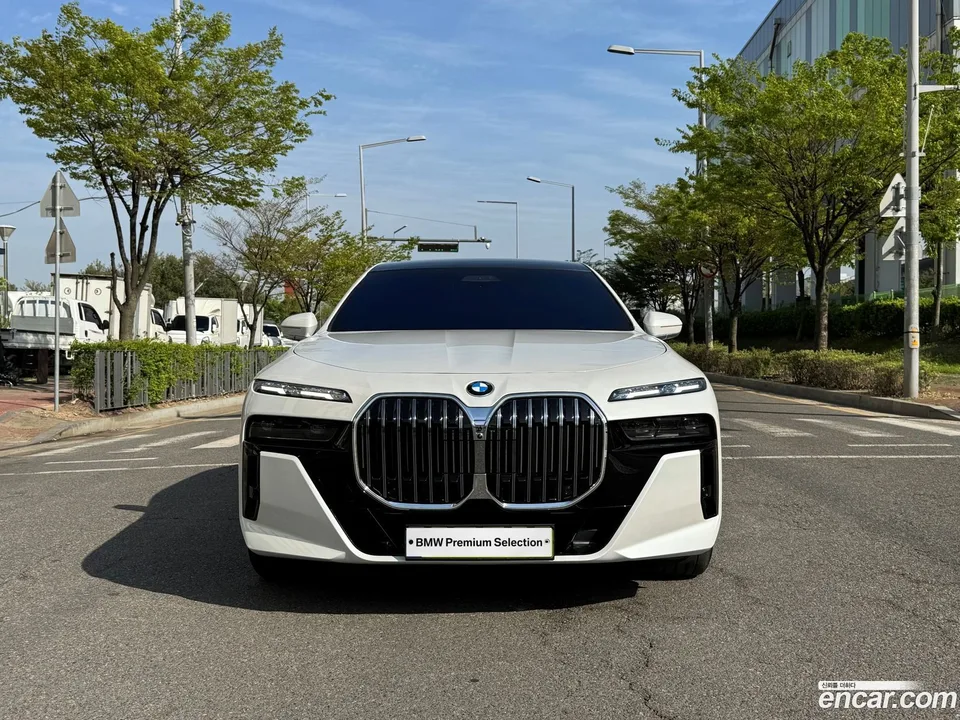 BMW 7 Series 740d xDrive M 2025 — фото 1, купить с доставкой в Москву