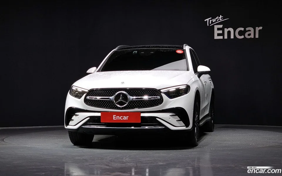 Mercedes-Benz GLC-Class GLC300 4MATIC AMG Line 2024 — миниатюра 3