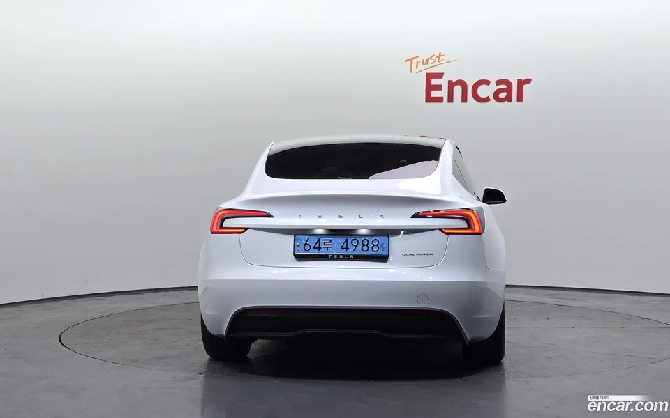 Tesla Model 3 AWD 2024 — миниатюра 4