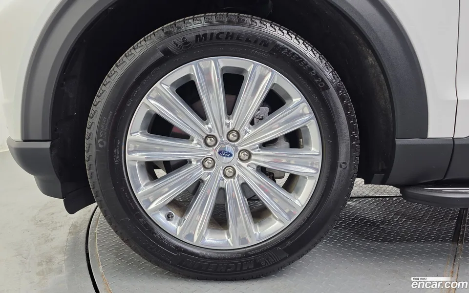 Ford Explorer 2.3 4WD 2023 — миниатюра 2