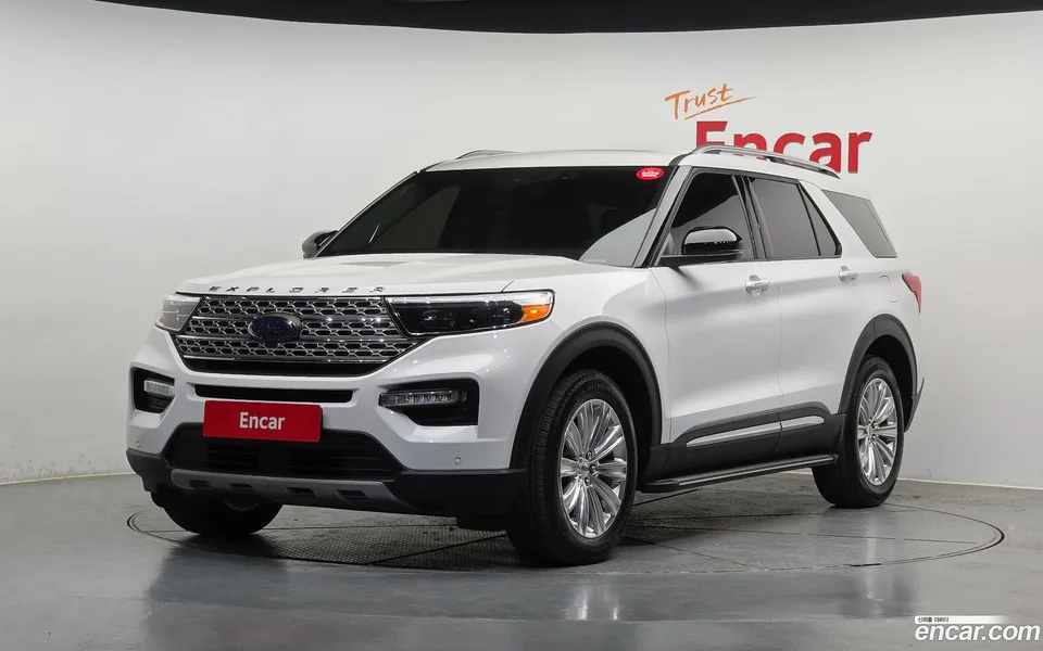 Ford Explorer 2.3 4WD 2023 — фото 1, купить с доставкой в Москву