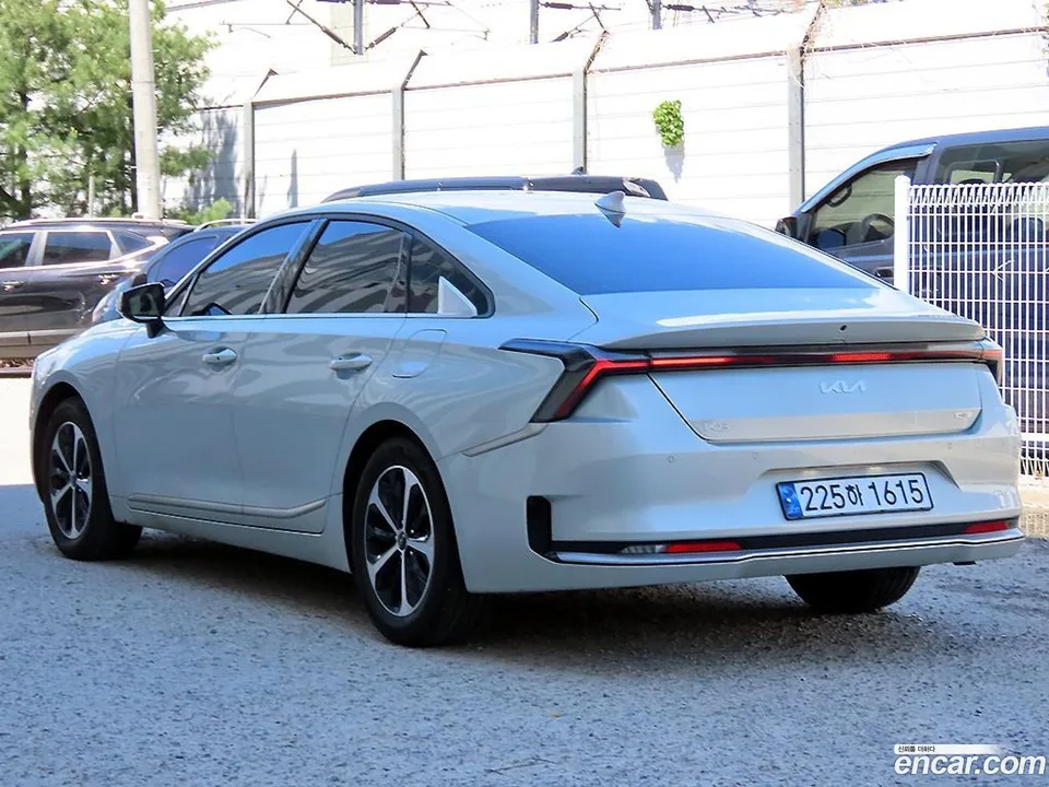 Kia K8 Hybrid 2025 — миниатюра 3