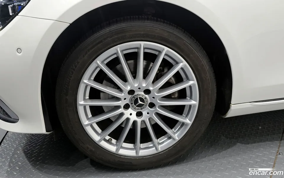 Mercedes-Benz E-Class E250 2023 — миниатюра 5