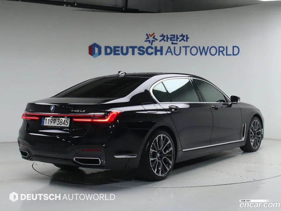 BMW 7 Series 730Ld xDrive M 2022 — миниатюра 3