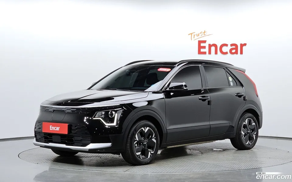 Kia Niro EV 2023 — фото 1, купить с доставкой в Москву